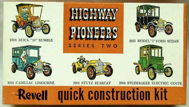 Revell 1/32 1910 Cadillac Limousine Highway Pioneers - Series Two, H39 plastic model kit